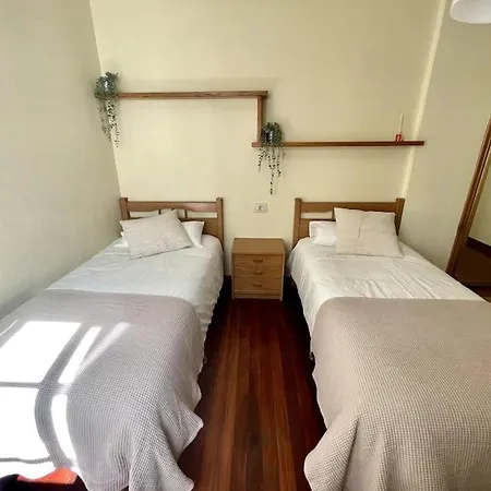 Agradable Centrico En *